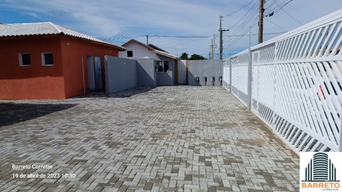 Foto 4 de Casa com 2 quartos à venda, 66m2 em Itanhaem - SP