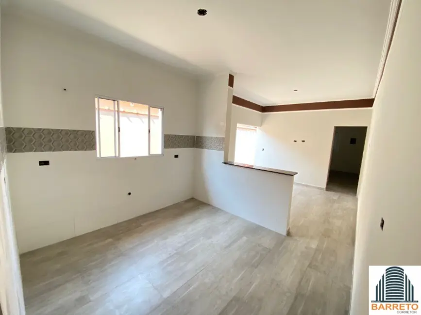 Foto 6 de Casa com 2 quartos à venda, 125m2 em Mongagua - SP