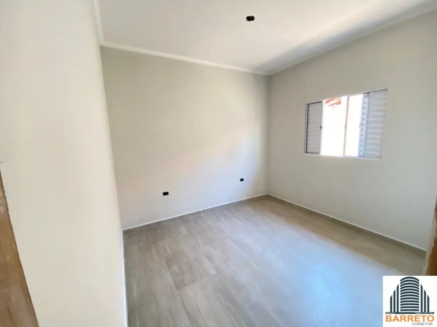 Foto 4 de Casa com 2 quartos à venda, 125m2 em Mongagua - SP