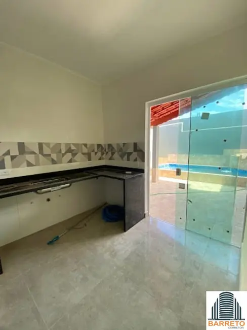 Foto 7 de Casa com 2 quartos à venda, 96m2 em Mongagua - SP