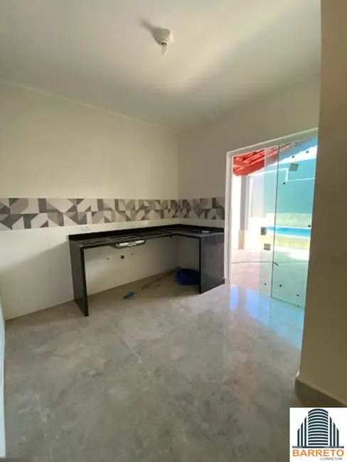 Foto 8 de Casa com 2 quartos à venda, 96m2 em Mongagua - SP