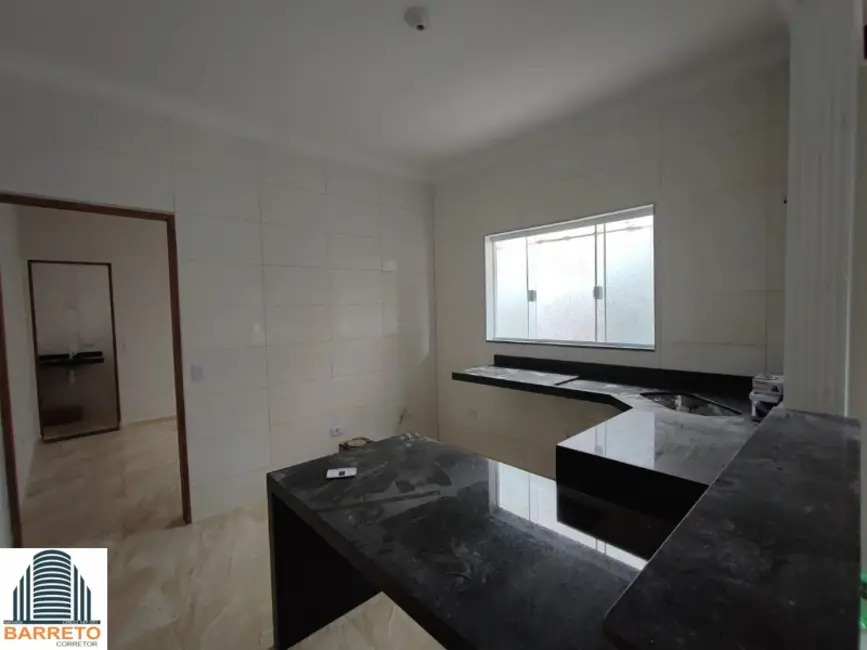 Foto 9 de Casa com 2 quartos à venda, 130m2 em Itanhaem - SP