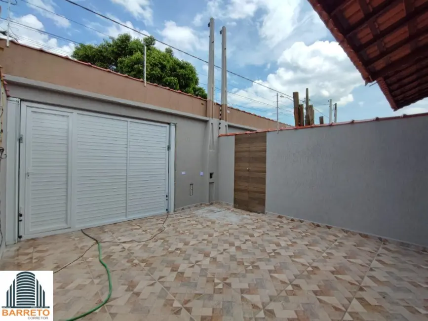 Foto 8 de Casa com 2 quartos à venda, 130m2 em Itanhaem - SP