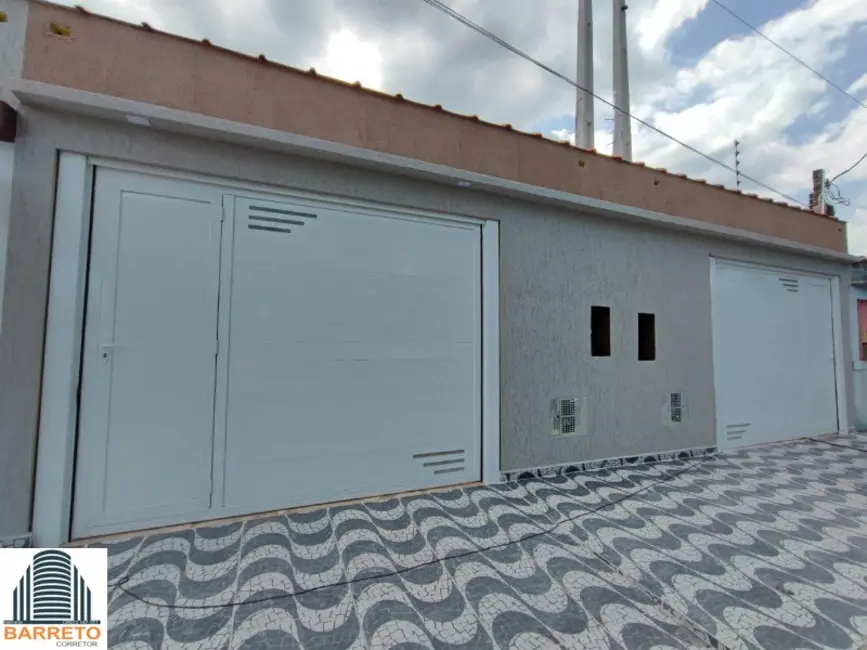 Foto 2 de Casa com 2 quartos à venda, 130m2 em Itanhaem - SP