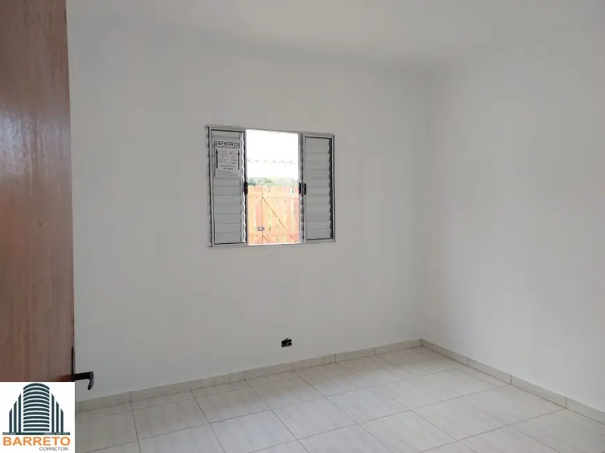 Foto 8 de Casa com 2 quartos à venda, 130m2 em Itanhaem - SP