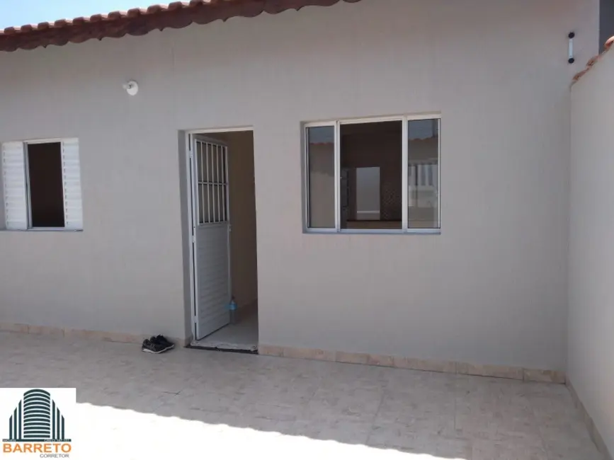 Foto 7 de Casa com 2 quartos à venda, 127m2 em Mongagua - SP