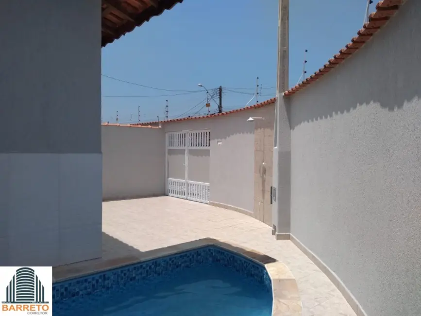 Foto 1 de Casa com 2 quartos à venda, 127m2 em Mongagua - SP