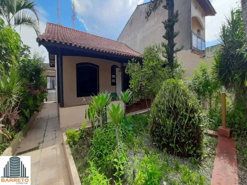 Foto 2 de Casa com 3 quartos à venda, 300m2 em Itanhaem - SP