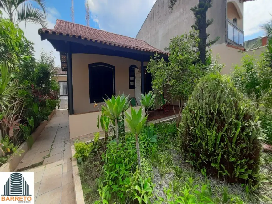 Foto 1 de Casa com 3 quartos à venda, 300m2 em Itanhaem - SP