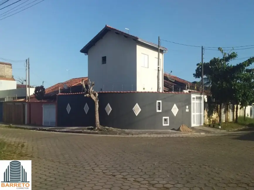 Casa com 3 quartos à venda, 104m2 em Itanhaem - SP - imagem 2 Foto 2 de Casa com 3 quartos à venda, 104m2 em Itanhaem - SP