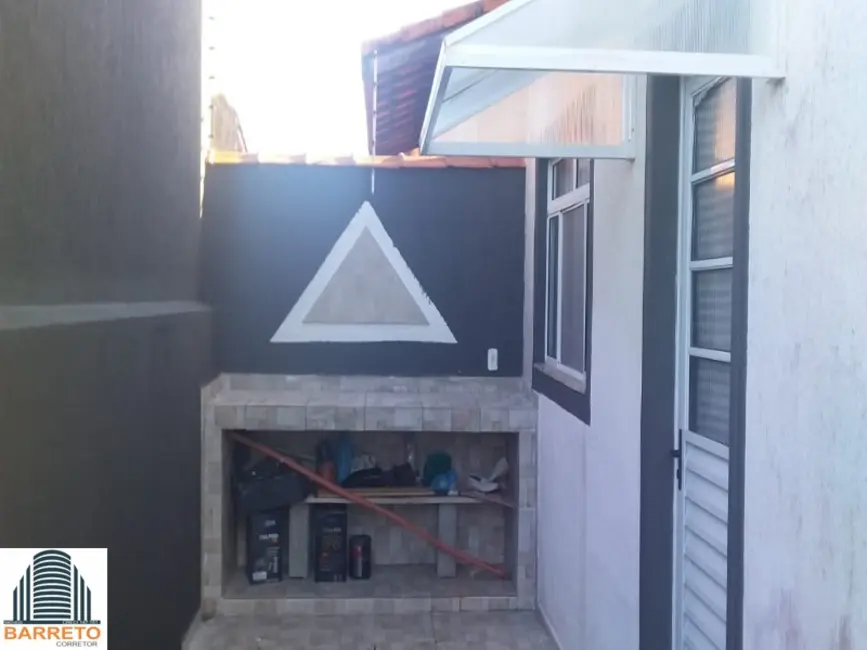 Casa com 3 quartos à venda, 104m2 em Itanhaem - SP - imagem 8 Foto 8 de Casa com 3 quartos à venda, 104m2 em Itanhaem - SP