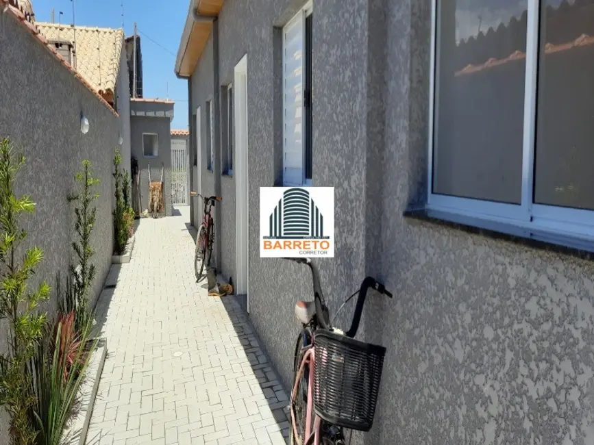 Casa de Condomínio com 2 quartos à venda, 46m2 em Itanhaem - SP - imagem 2 Foto 2 de Casa de Condomínio com 2 quartos à venda, 46m2 em Itanhaem - SP