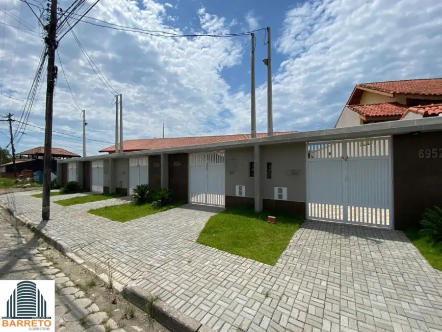 Foto 2 de Casa com 2 quartos à venda, 180m2 em Itanhaem - SP