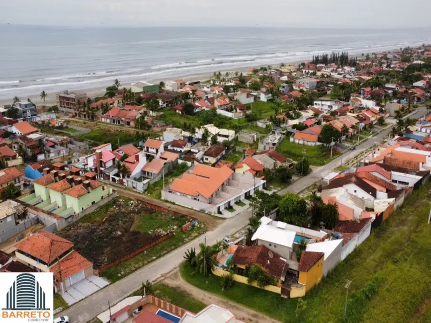 Foto 8 de Casa com 2 quartos à venda, 180m2 em Itanhaem - SP