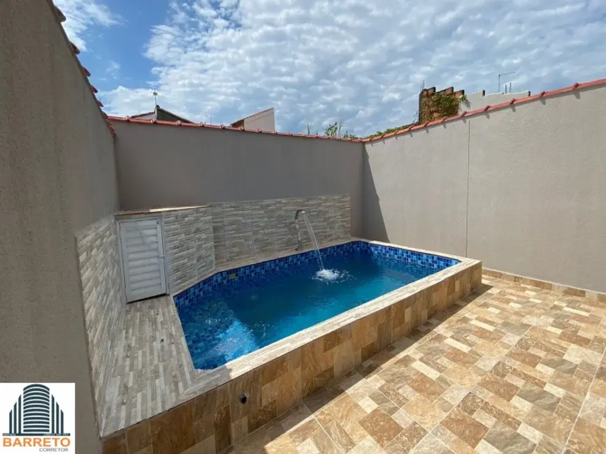 Foto 5 de Casa com 2 quartos à venda, 180m2 em Itanhaem - SP