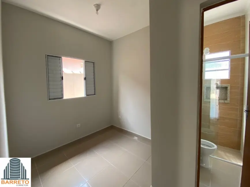 Foto 4 de Casa com 2 quartos à venda, 180m2 em Itanhaem - SP
