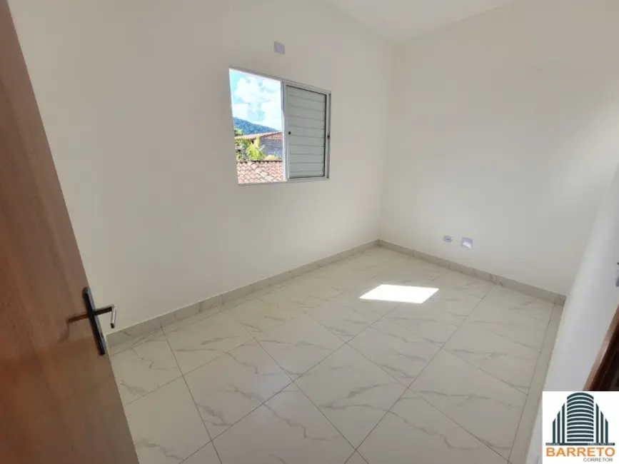 Foto 4 de Casa com 2 quartos à venda, 164m2 em Itanhaem - SP