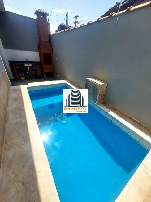 Casa com 2 quartos à venda, 46m2 em Itanhaem - SP - imagem 4 Foto 4 de Casa com 2 quartos à venda, 46m2 em Itanhaem - SP