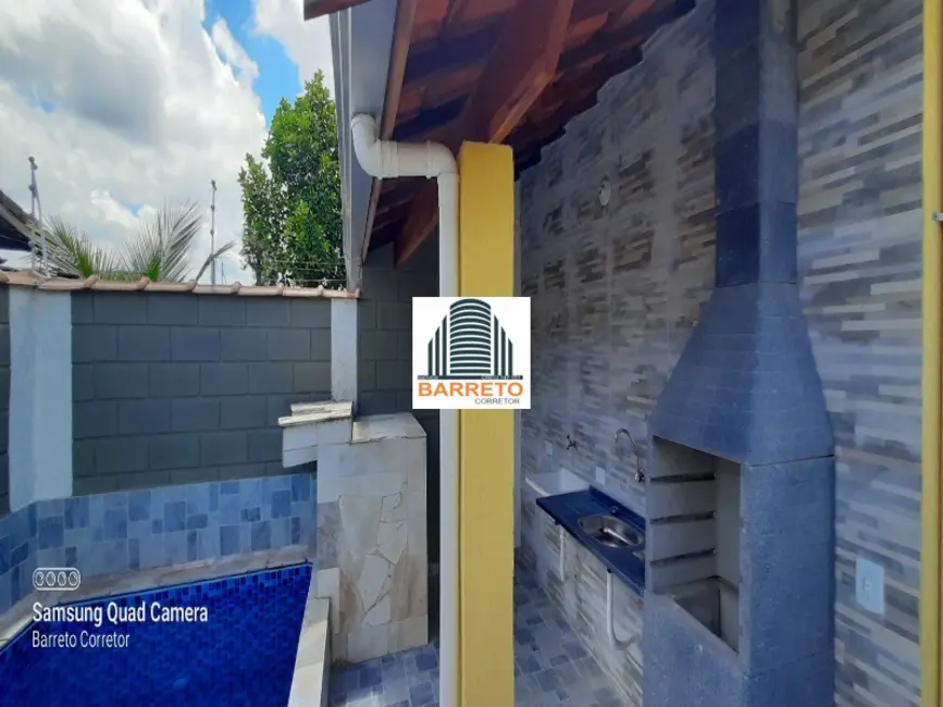 Foto 2 de Casa com 2 quartos à venda, 72m2 em Itanhaem - SP