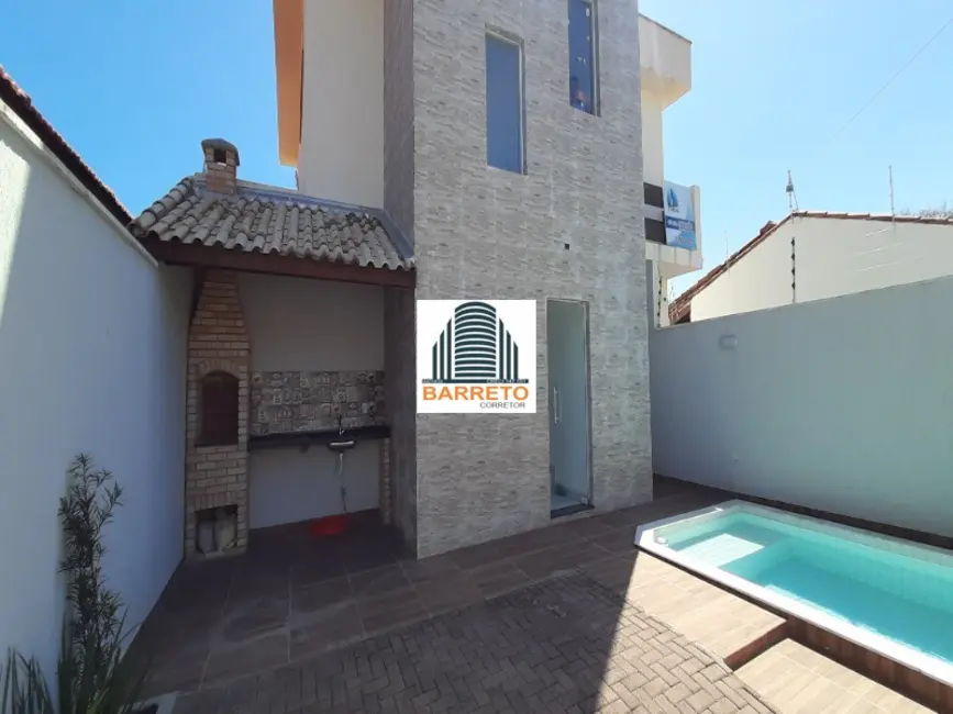 Foto 2 de Casa com 2 quartos à venda, 125m2 em Itanhaem - SP