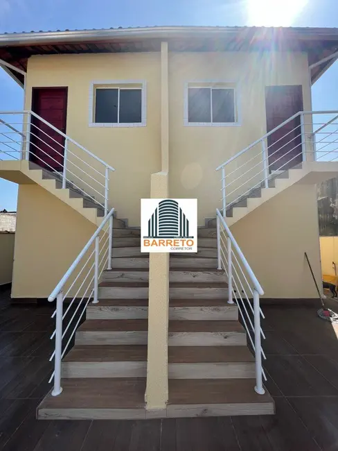 Foto 2 de Casa com 2 quartos à venda, 52m2 em Itanhaem - SP