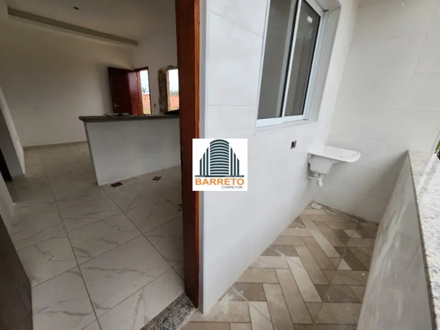 Foto 9 de Casa com 2 quartos à venda, 53m2 em Itanhaem - SP