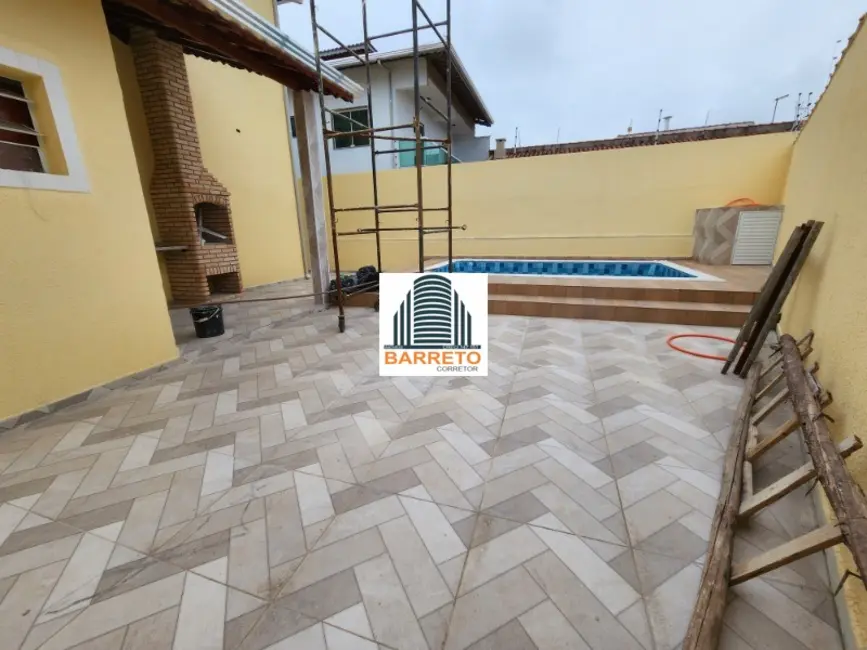 Foto 3 de Casa com 2 quartos à venda, 52m2 em Itanhaem - SP
