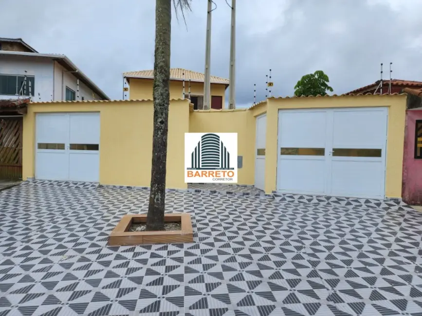 Foto 1 de Casa com 2 quartos à venda, 52m2 em Itanhaem - SP