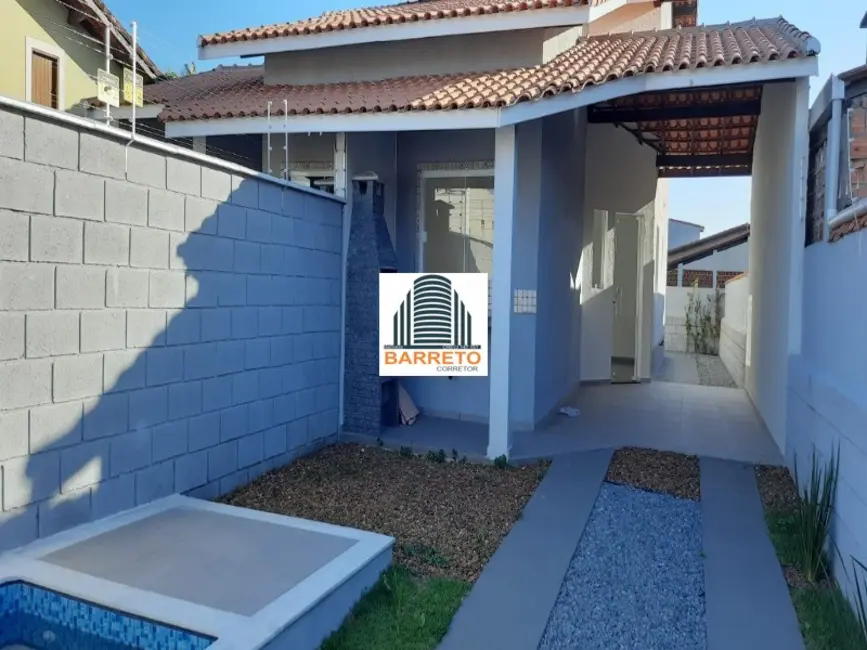 Foto 2 de Casa com 2 quartos à venda, 75m2 em Itanhaem - SP
