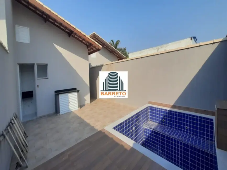 Foto 2 de Casa com 3 quartos à venda, 90m2 em Itanhaem - SP