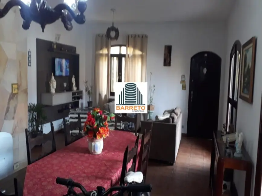 Casa com 5 quartos à venda, 186m2 em Itanhaem - SP - imagem 3 Foto 3 de Casa com 5 quartos à venda, 186m2 em Itanhaem - SP