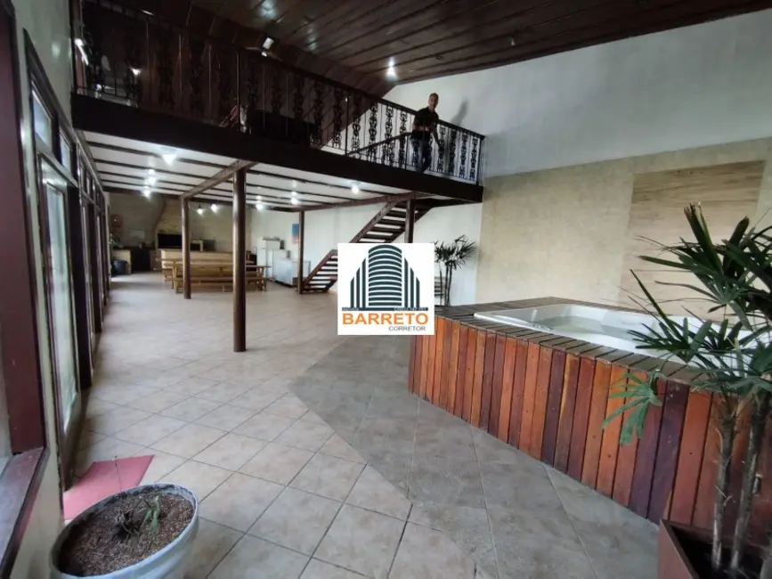 Foto 4 de Casa com 8 quartos à venda, 1516m2 em Itanhaem - SP