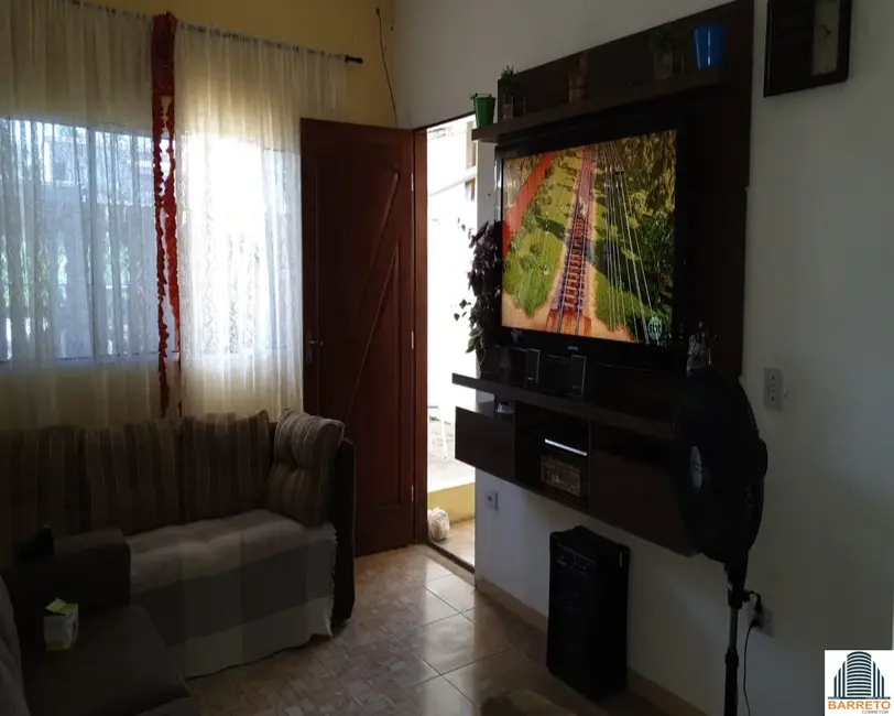 Foto 4 de Casa com 4 quartos à venda, 122m2 em Itanhaem - SP