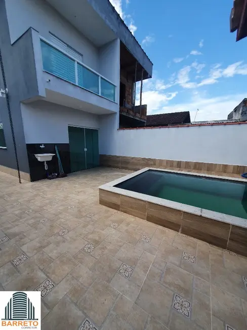 Foto 1 de Casa com 2 quartos à venda, 115m2 em Itanhaem - SP