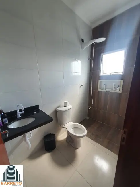 Foto 9 de Casa com 2 quartos à venda, 115m2 em Itanhaem - SP