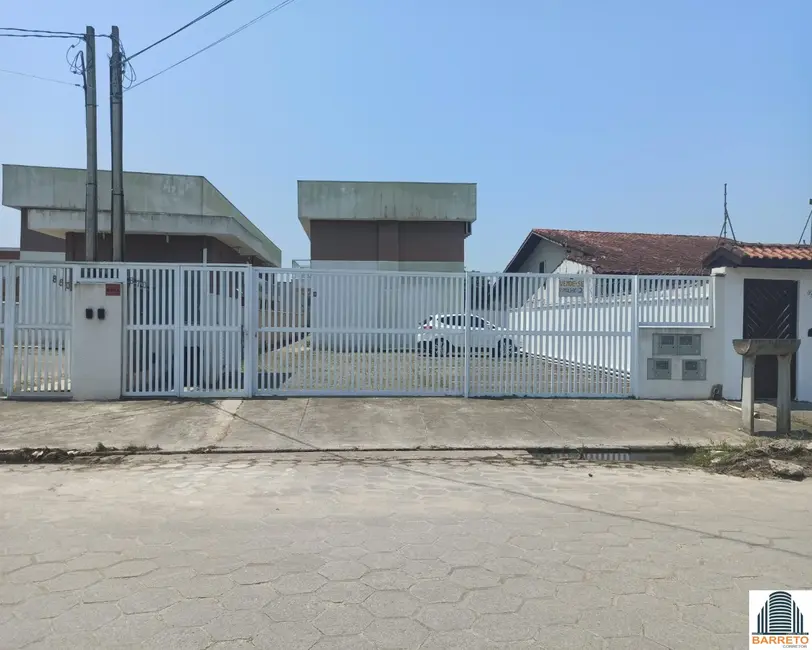 Foto 2 de Casa com 2 quartos à venda, 90m2 em Itanhaem - SP