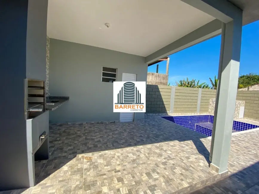 Foto 1 de Casa com 2 quartos à venda, 74m2 em Itanhaem - SP