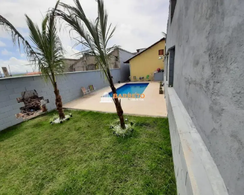 Foto 2 de Casa com 3 quartos à venda, 270m2 em Itanhaem - SP