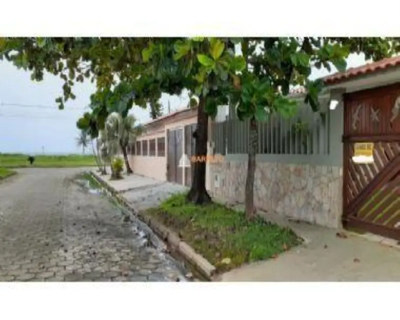 Foto 2 de Casa com 4 quartos à venda, 300m2 em Itanhaem - SP