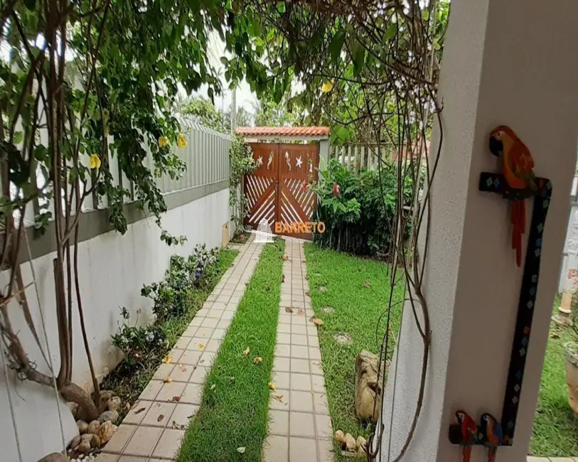 Foto 8 de Casa com 4 quartos à venda, 300m2 em Itanhaem - SP