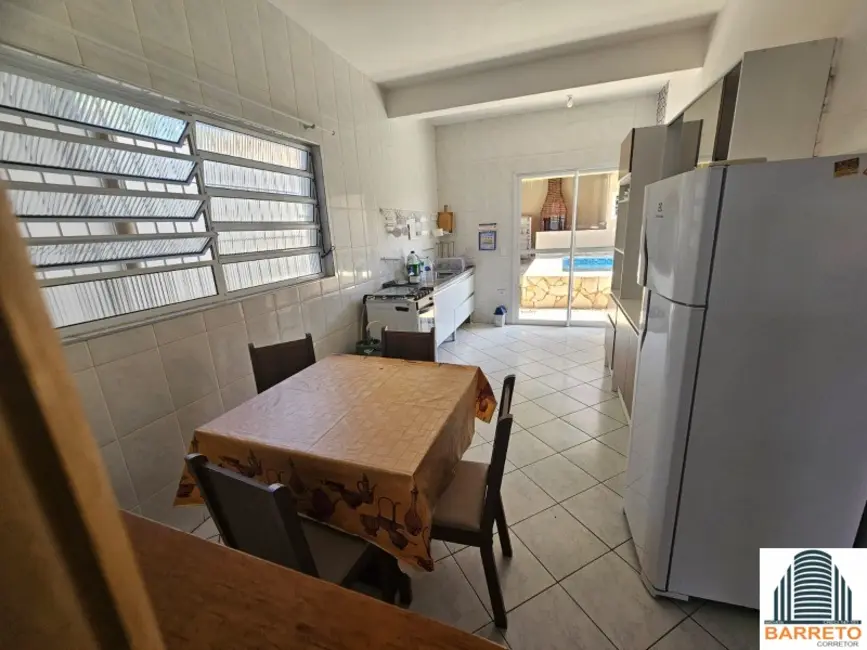 Foto 8 de Casa com 3 quartos à venda, 250m2 em Itanhaem - SP