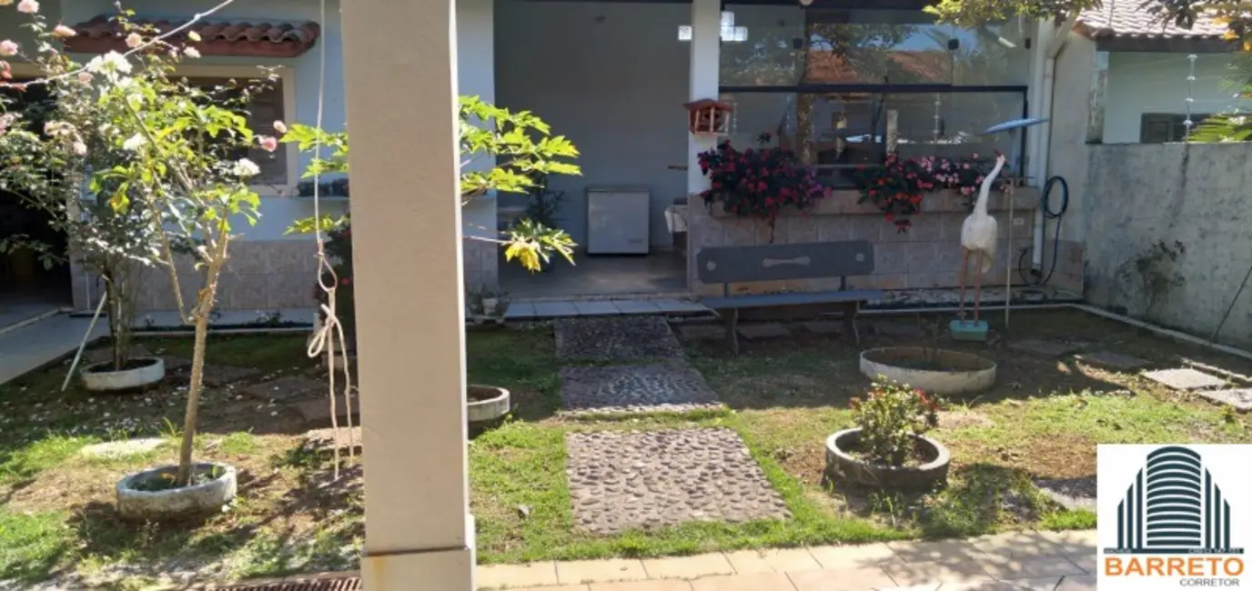 Foto 3 de Casa com 5 quartos à venda, 420m2 em Itanhaem - SP