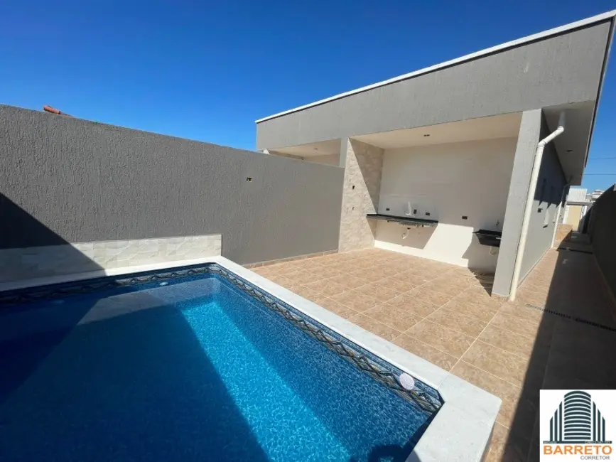 Foto 1 de Casa com 2 quartos à venda, 150m2 em Itanhaem - SP