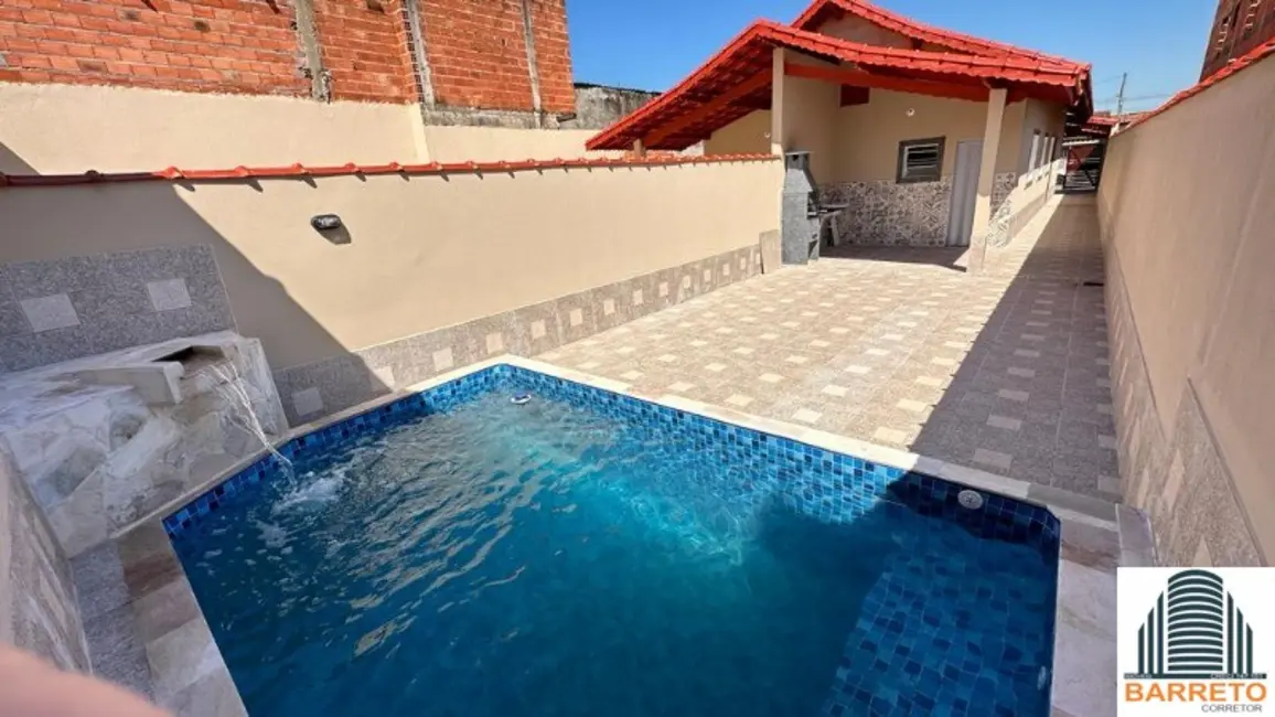 Foto 1 de Casa com 2 quartos à venda, 175m2 em Mongagua - SP