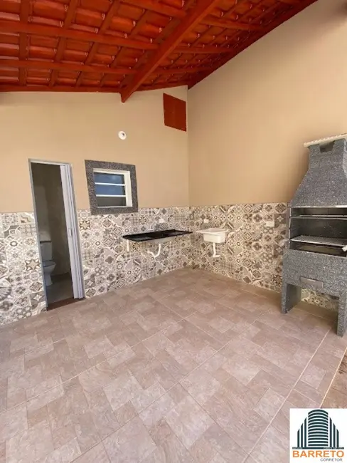 Foto 9 de Casa com 2 quartos à venda, 175m2 em Mongagua - SP