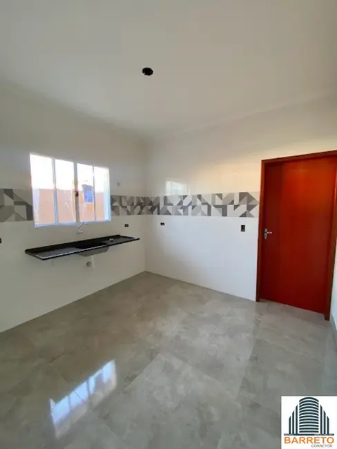 Foto 5 de Casa com 2 quartos à venda, 125m2 em Mongagua - SP