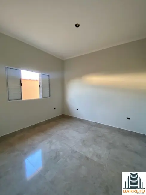 Foto 8 de Casa com 2 quartos à venda, 125m2 em Mongagua - SP