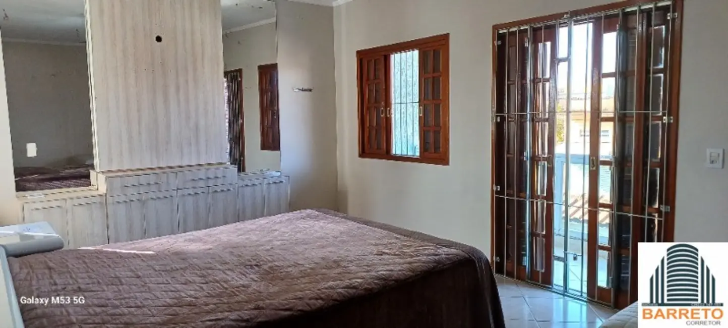 Casa com 4 quartos para alugar, 250m2 em Itanhaem - SP - imagem 5 Foto 5 de Casa com 4 quartos para alugar, 250m2 em Itanhaem - SP