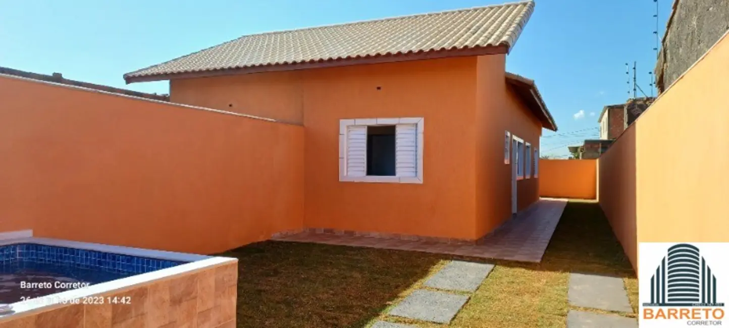 Foto 1 de Casa com 2 quartos à venda, 180m2 em Itanhaem - SP