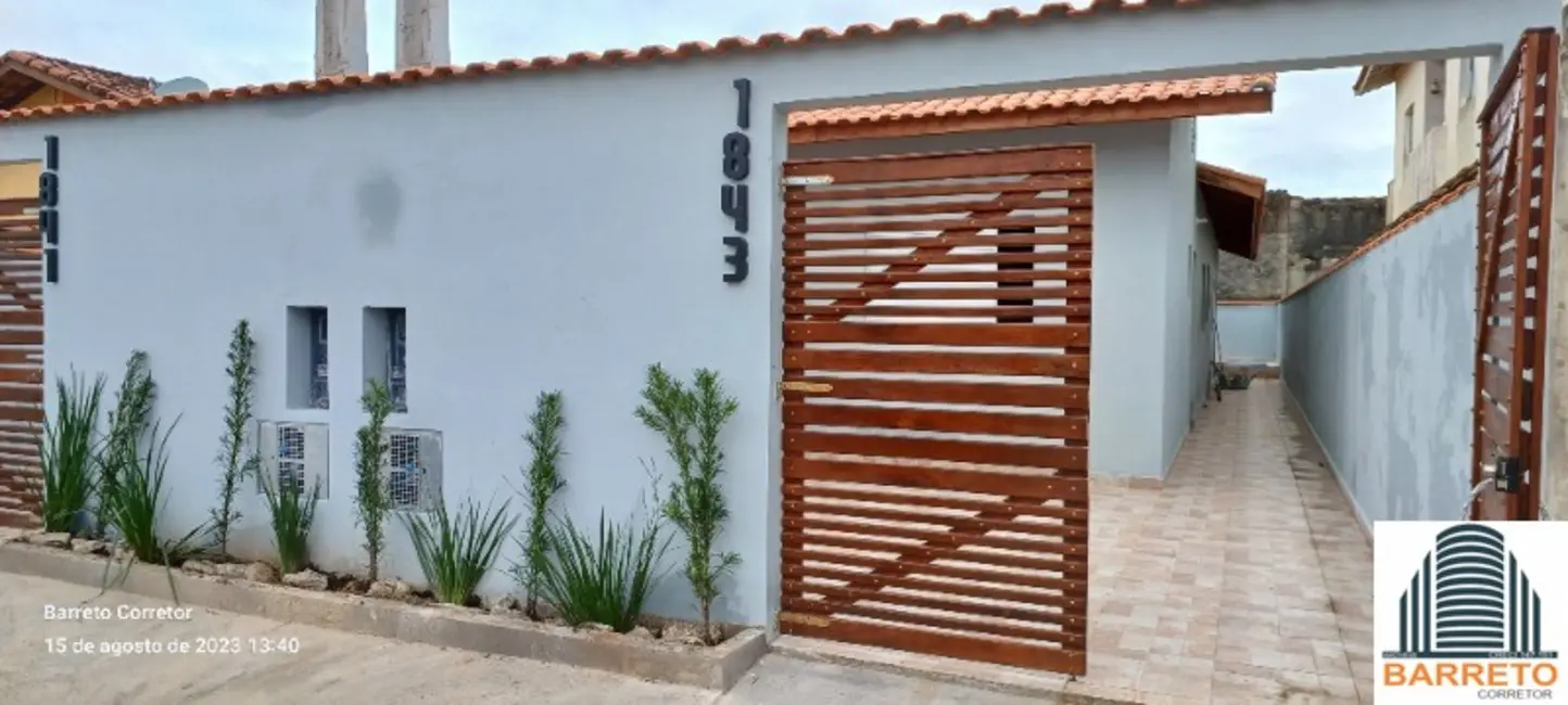 Foto 1 de Casa com 2 quartos à venda, 125m2 em Itanhaem - SP